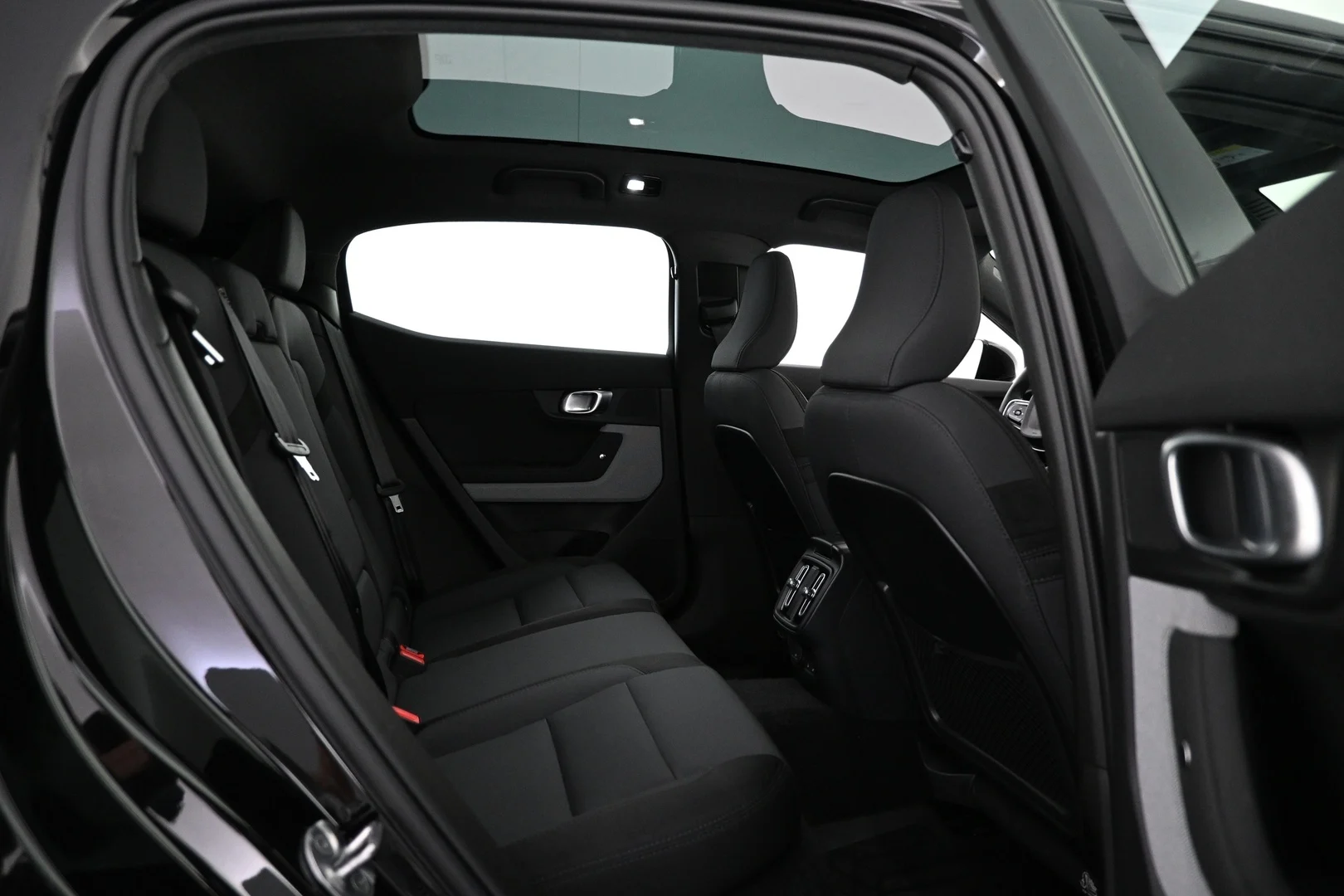 Car Image - 7ruMfwZrgUAZcqJGwN9Jzq