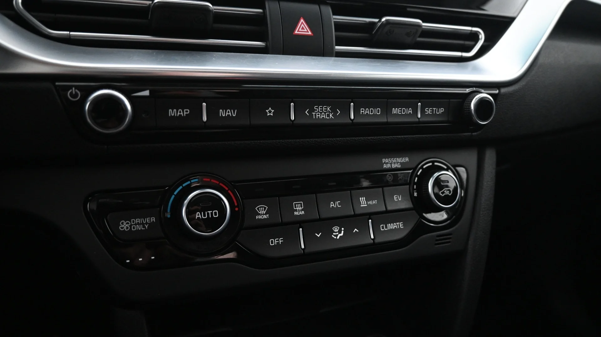 Car Image - 6vR9Ib1txQ9hbK3jlD8hbV