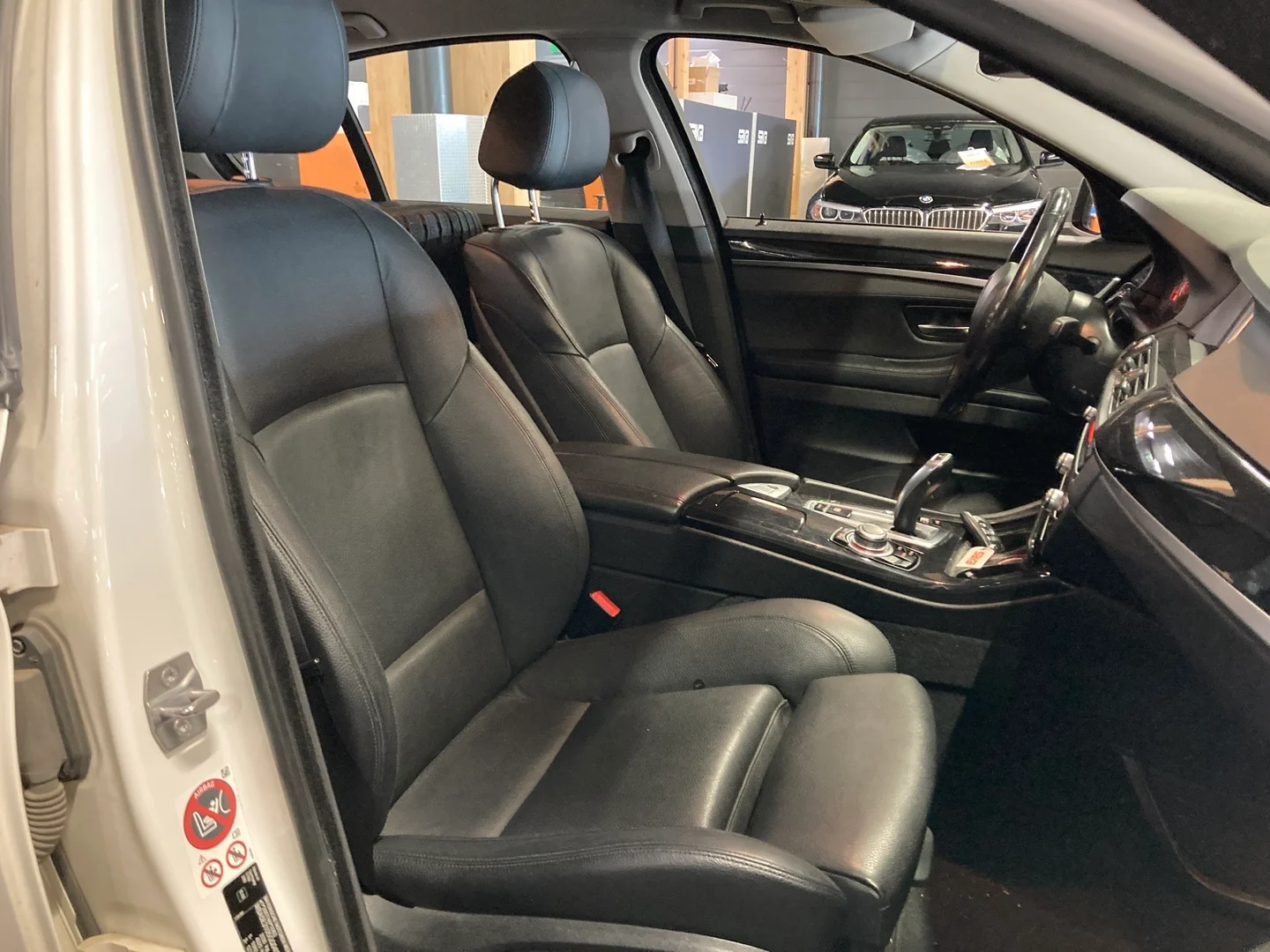 Car Image - 6yfAw8vsA6yStCzSwlIKSZ