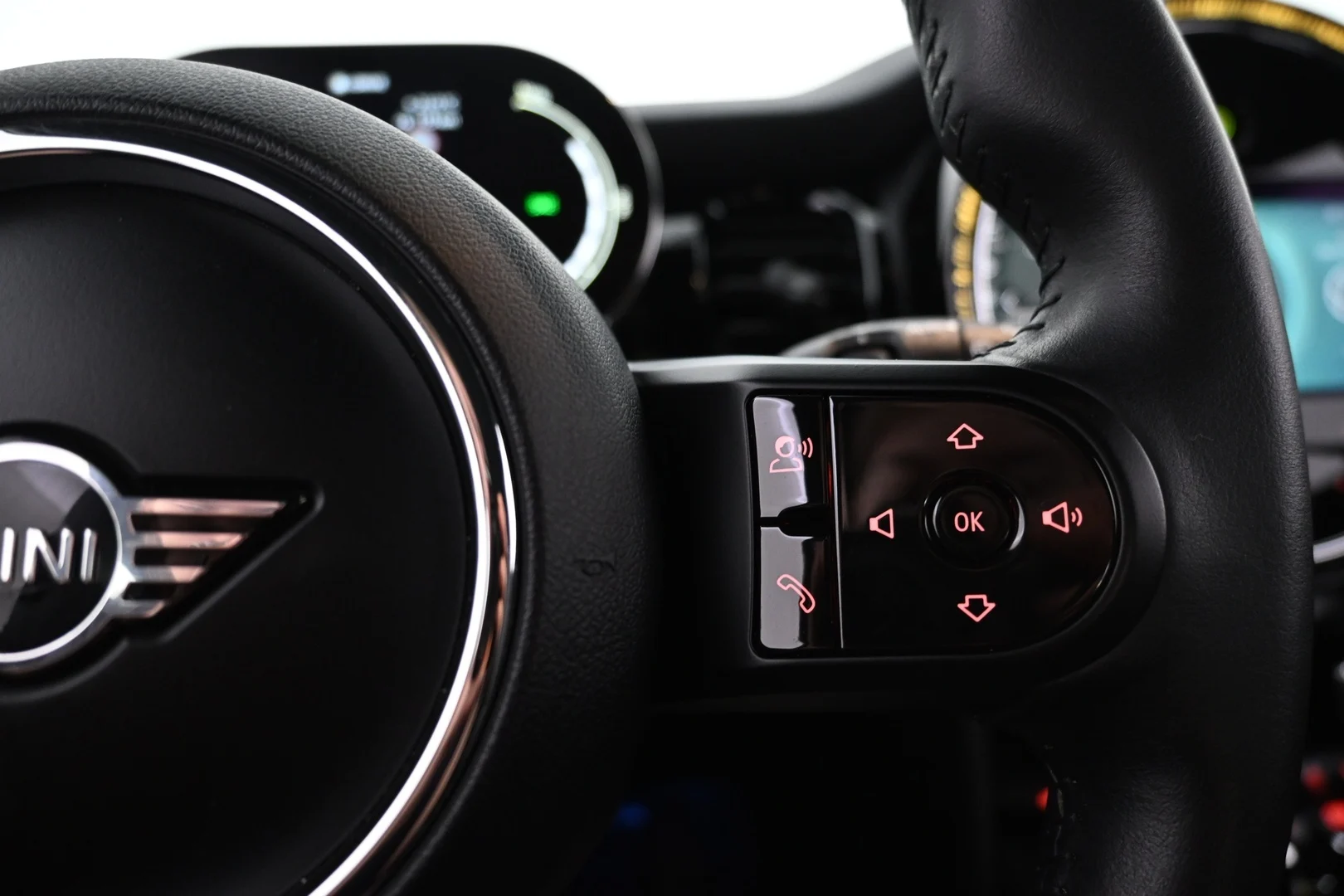 Car Image - 4wCFrDY0d8ctOE3SUV4iDP