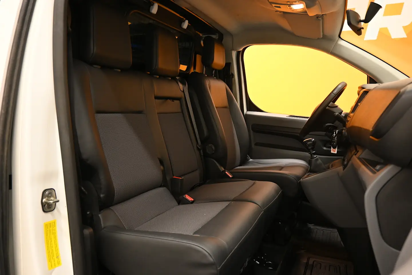 Car Image - 2lqxBzkZBElr7UM7a3KBgO