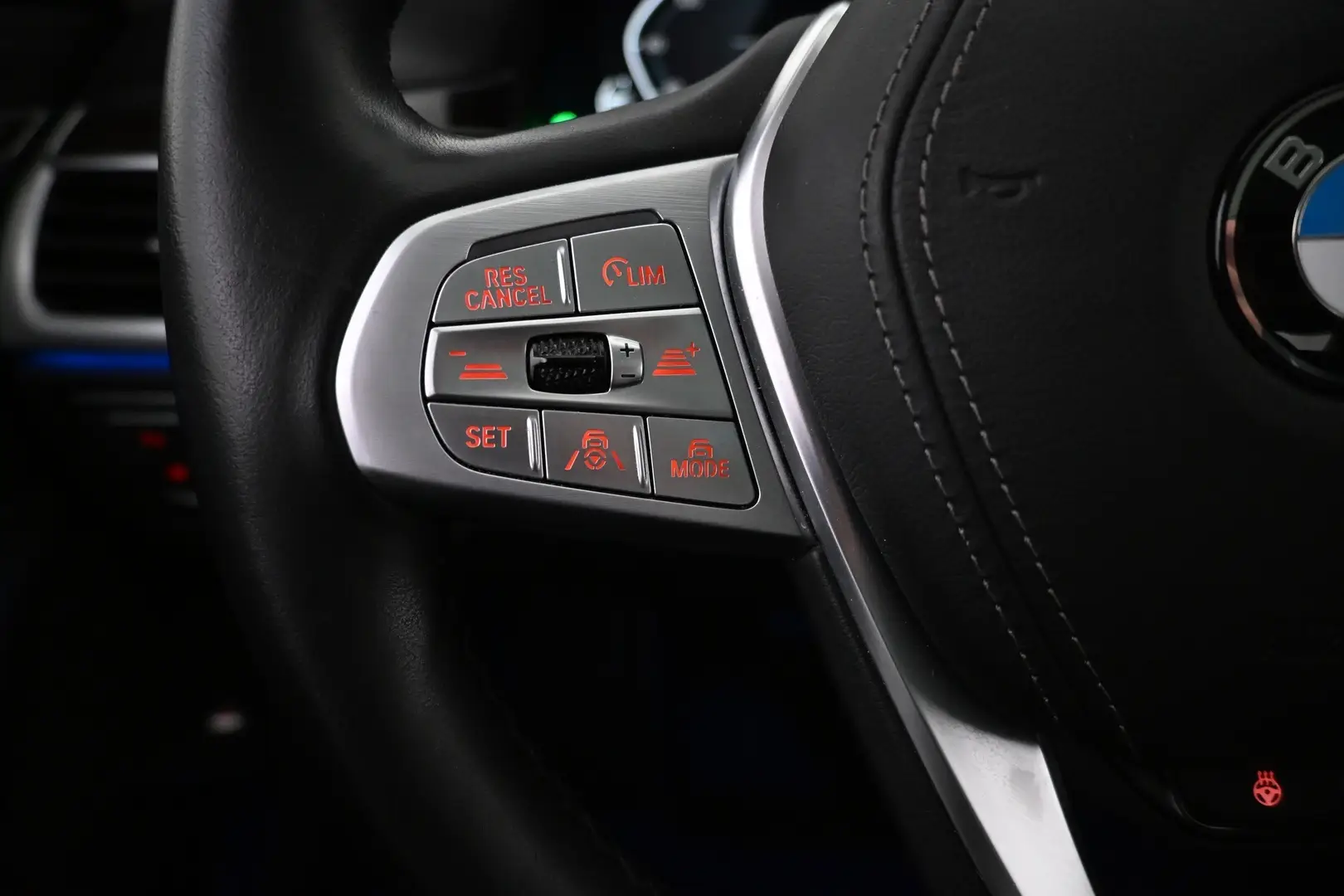 Car Image - 6HaWT749U0YPhziEg579IT