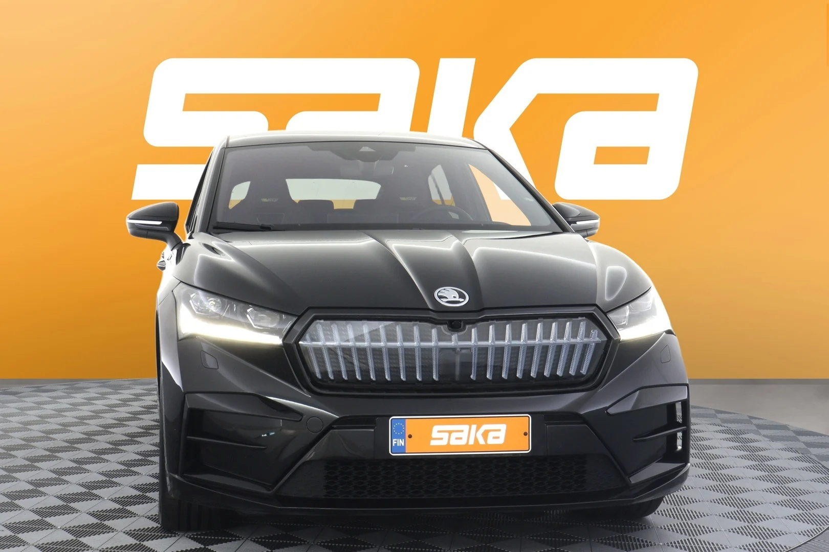 Car Image - 3lftQlCfLkIuIEHaauP6xA