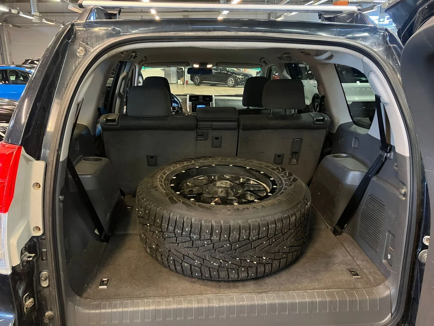 Car Image - 6xBoNyKnqi6OANCJisFvGD