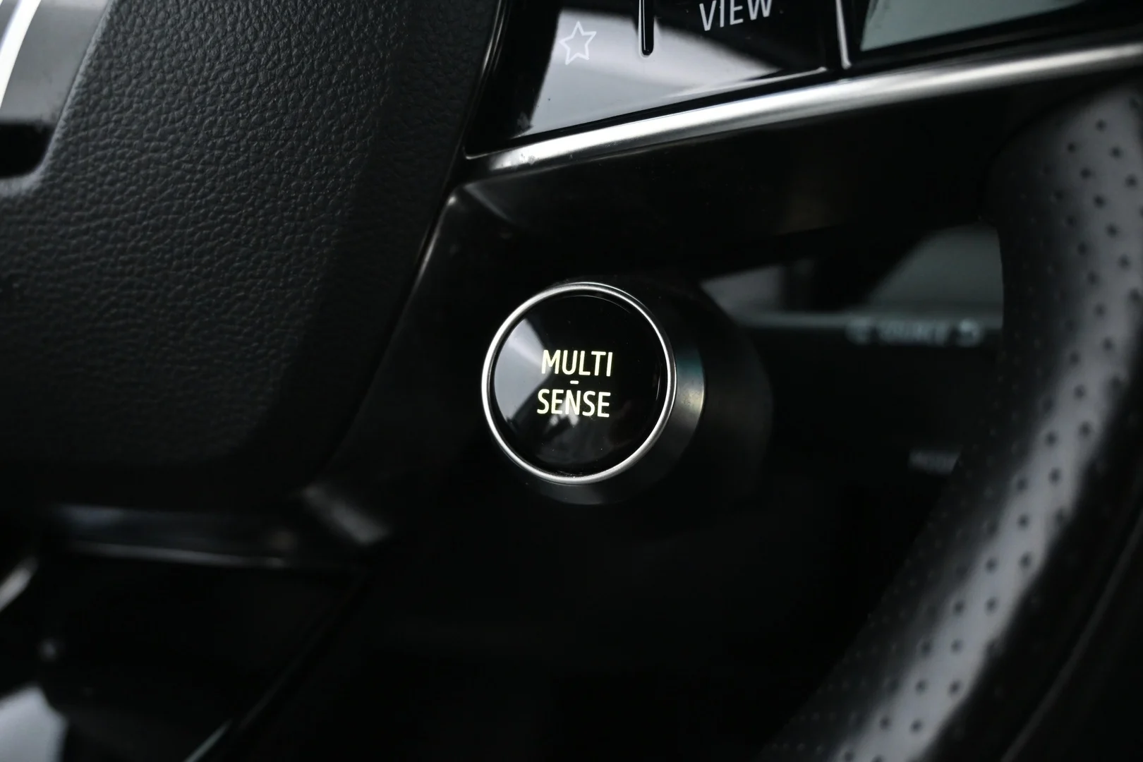 Car Image - 1HHie3htPTBFBfEC4s4IZc