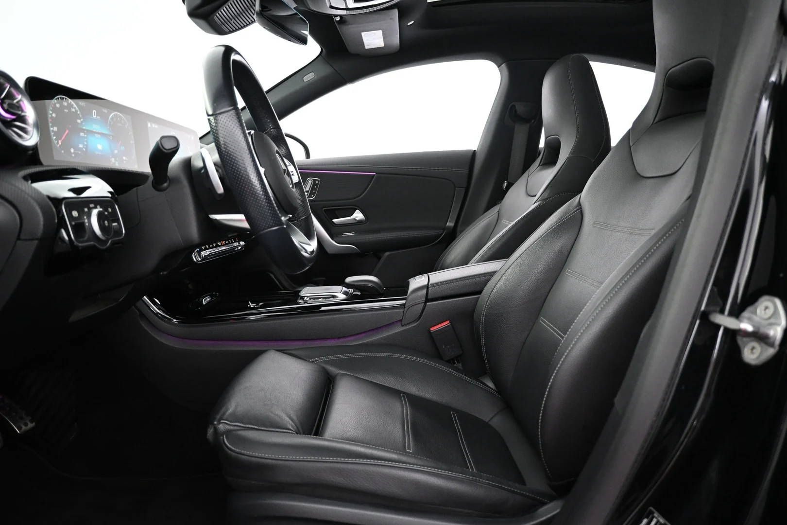 Car Image - 1chbYBBC1YN7jCrXDkYeTz