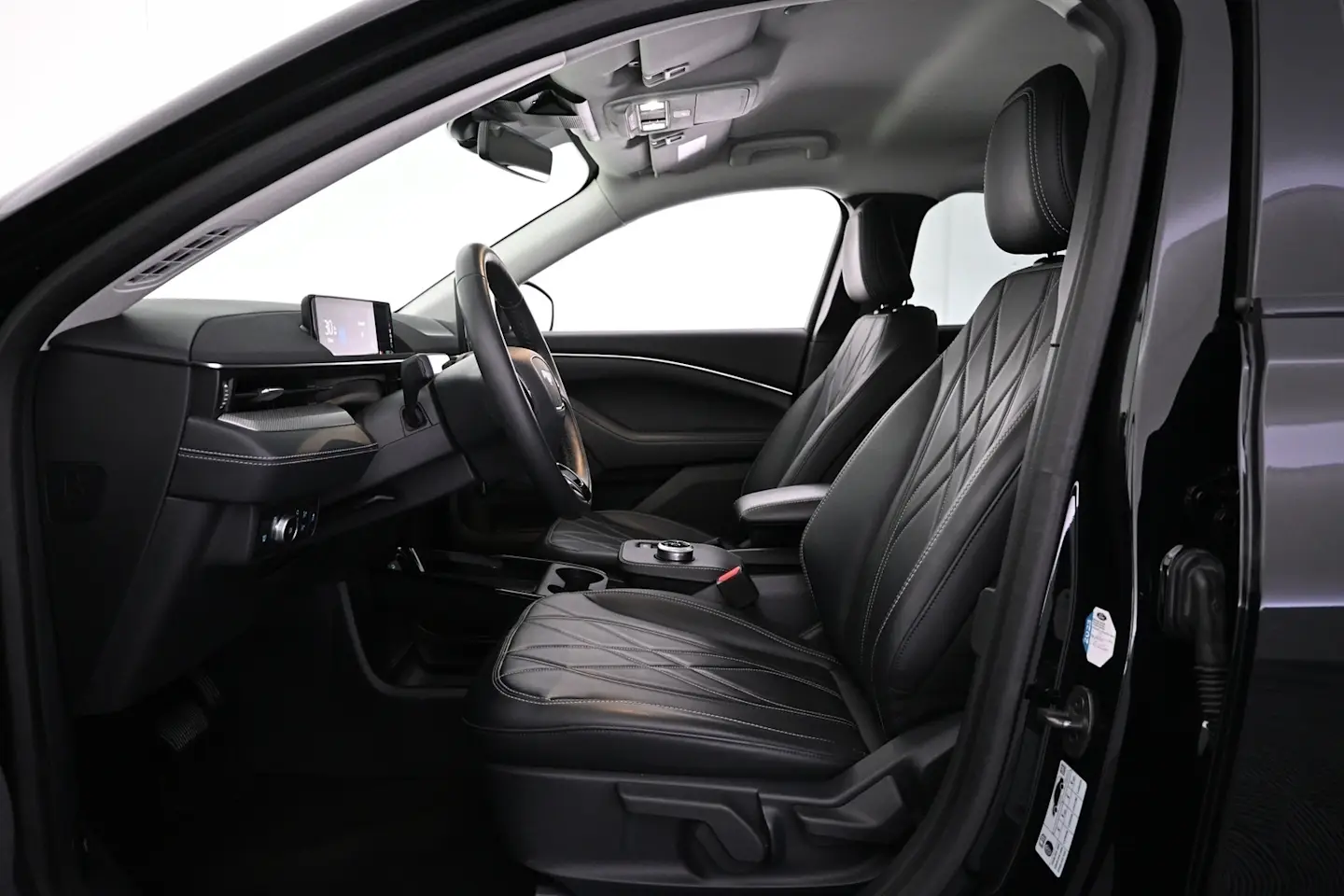 Car Image - 18LVVWT8IEWtmILCXISd4c