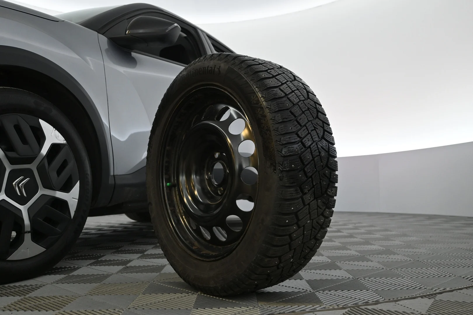 Car Image - 6yZKIKkb0eKhZVjoGconxX