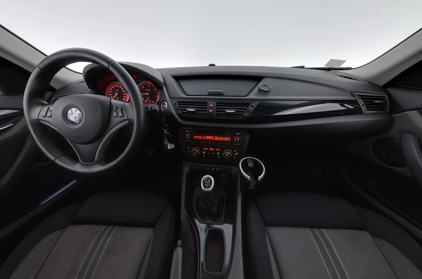 Car Image - 1xCG60pM0H2XI4LnMPjCCu