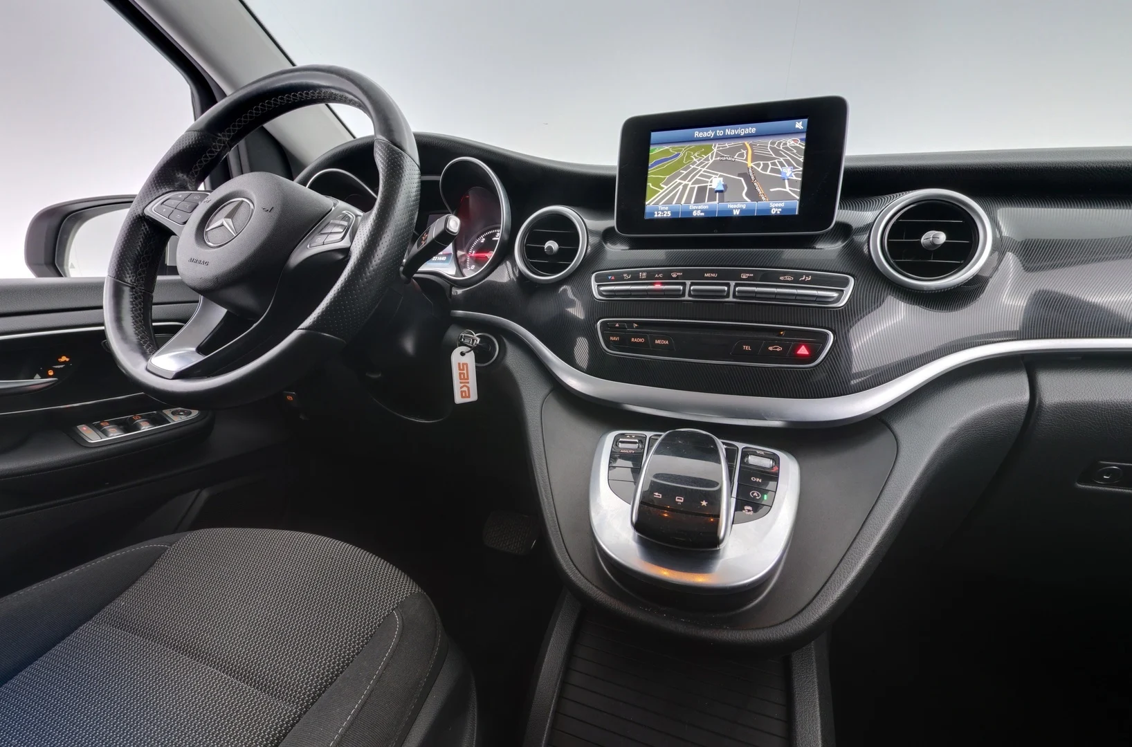 Car Image - 3d4GOmoyK8Vd9OIsp1mowk