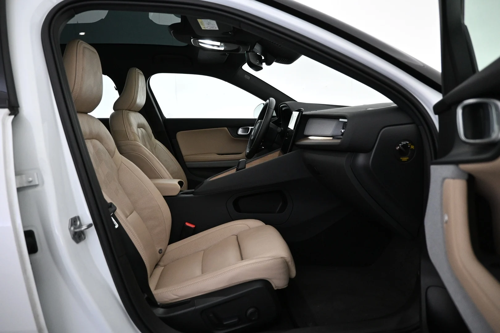 Car Image - 6smSkwPZG0Uk9RfwOF06lB