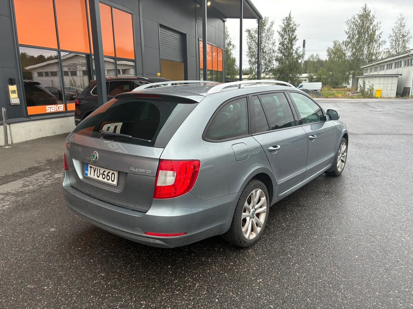 Car Image - 3U5rA9huMUjshNCUg4llmI