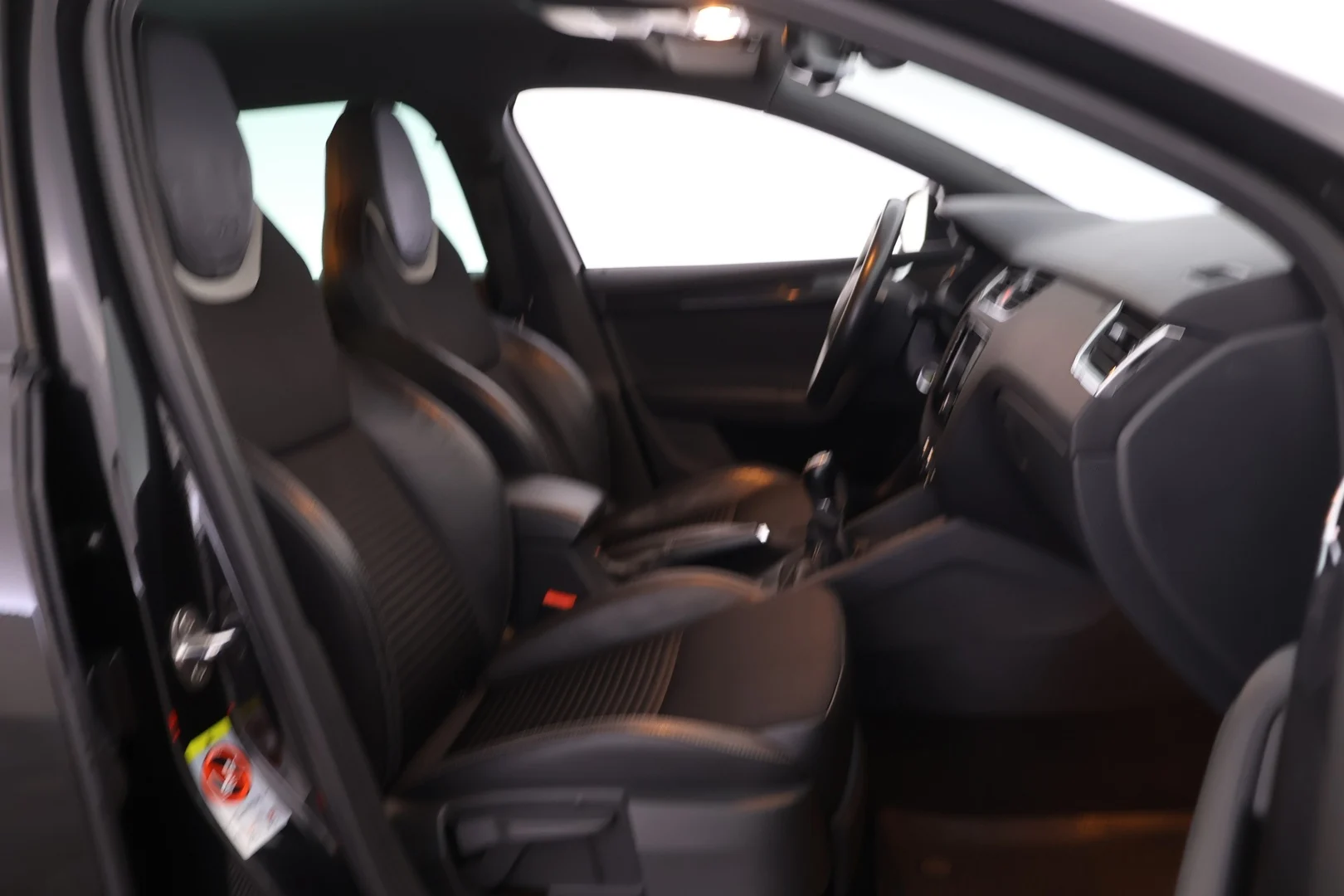 Car Image - 6DLW9VbWgCJzghilpQlvqi
