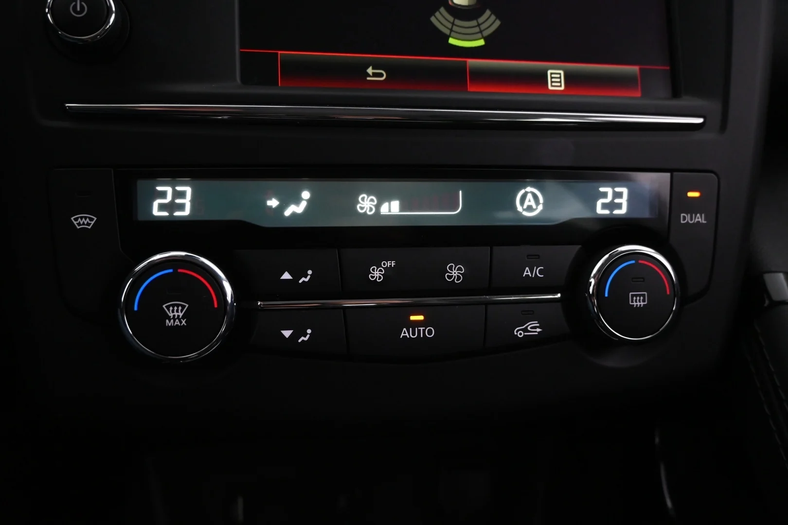 Car Image - 3QyAUo43Vi3QF8OjKlel1p
