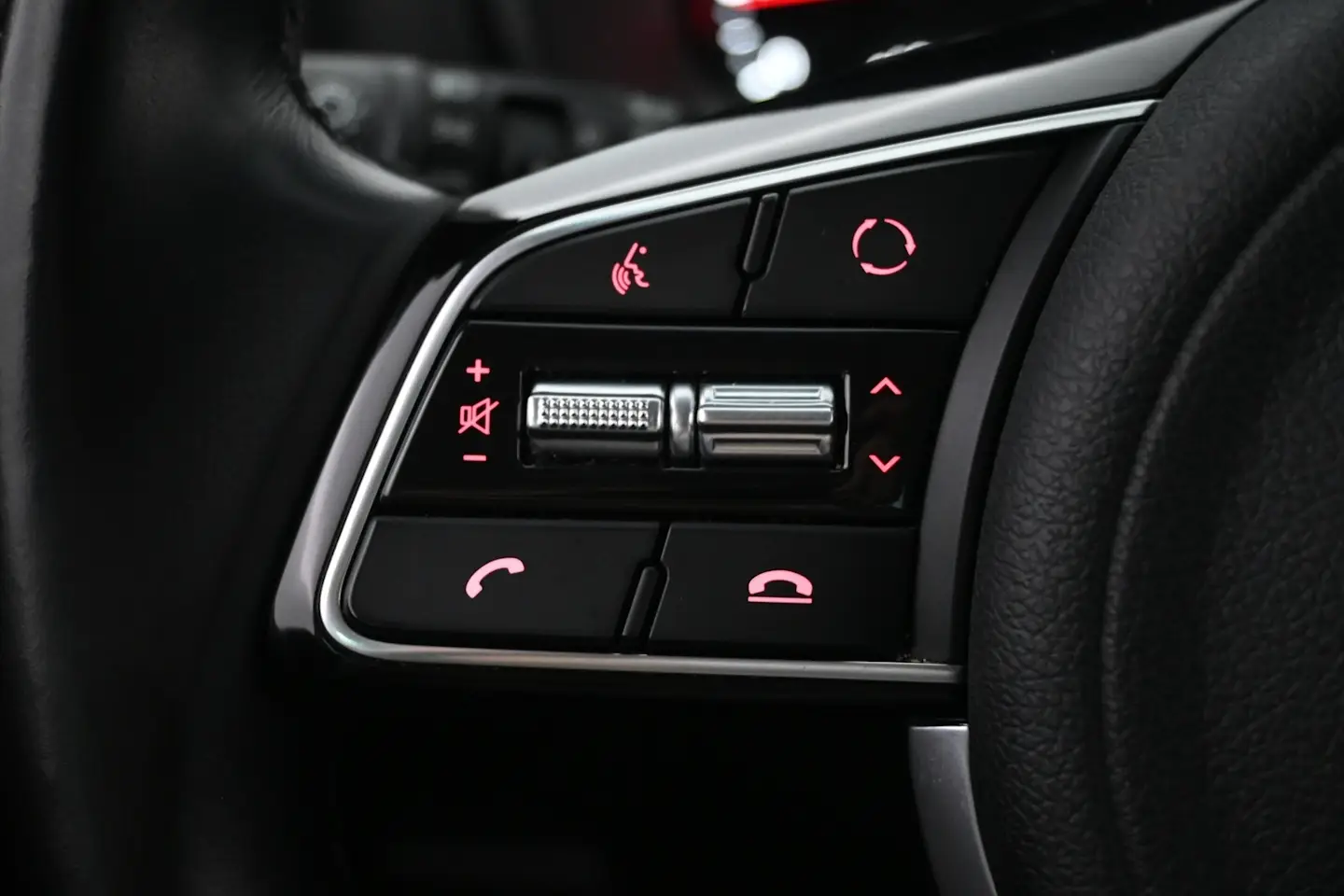 Car Image - 72h5j8HvHGhVrz05MinPKn