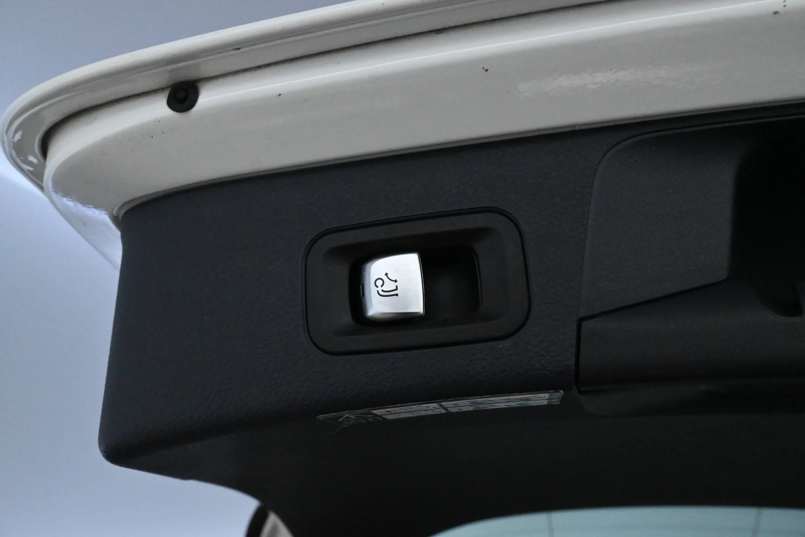 Car Image - 4aBDWfMni5MrbqRcEyZoAB