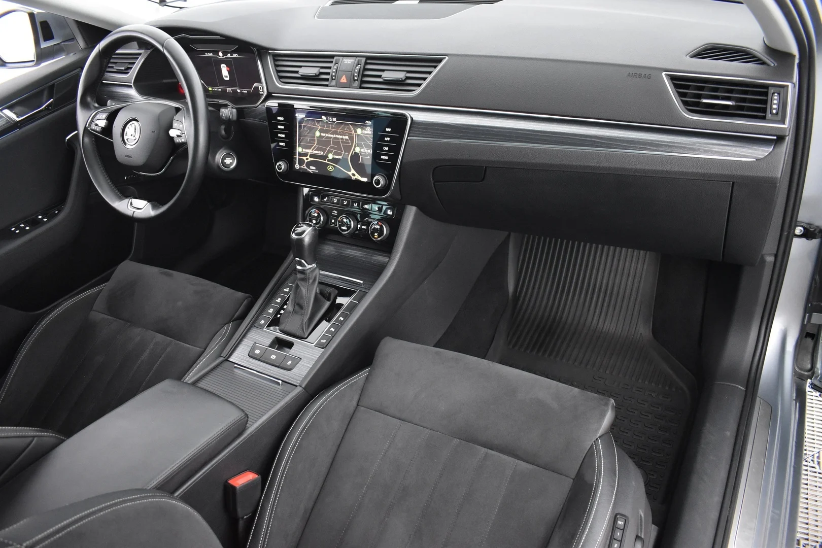 Car Image - 7bHota7z4XTzDlTAPaevRL