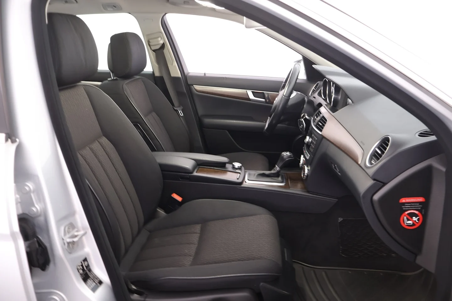 Car Image - 2nVkxbRWTzpZ7IR2moNT4Y