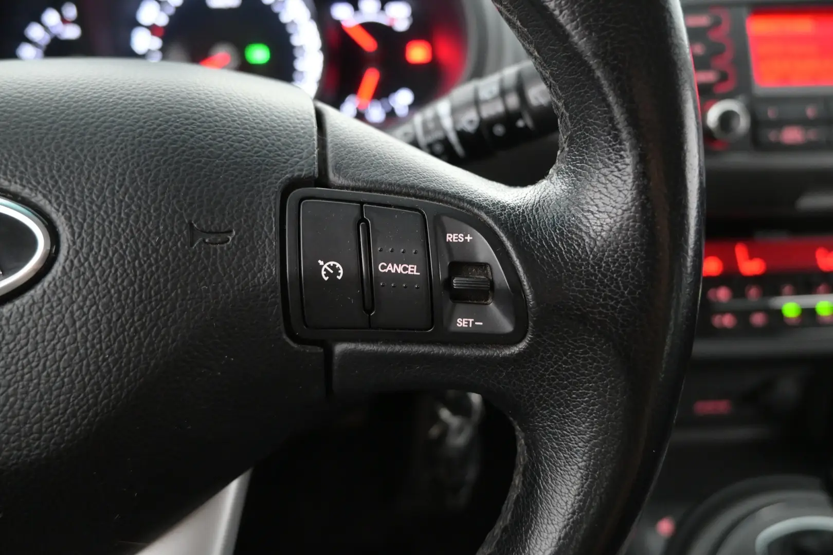 Car Image - 6kdzzMxn3uIjdyONSZlbzY