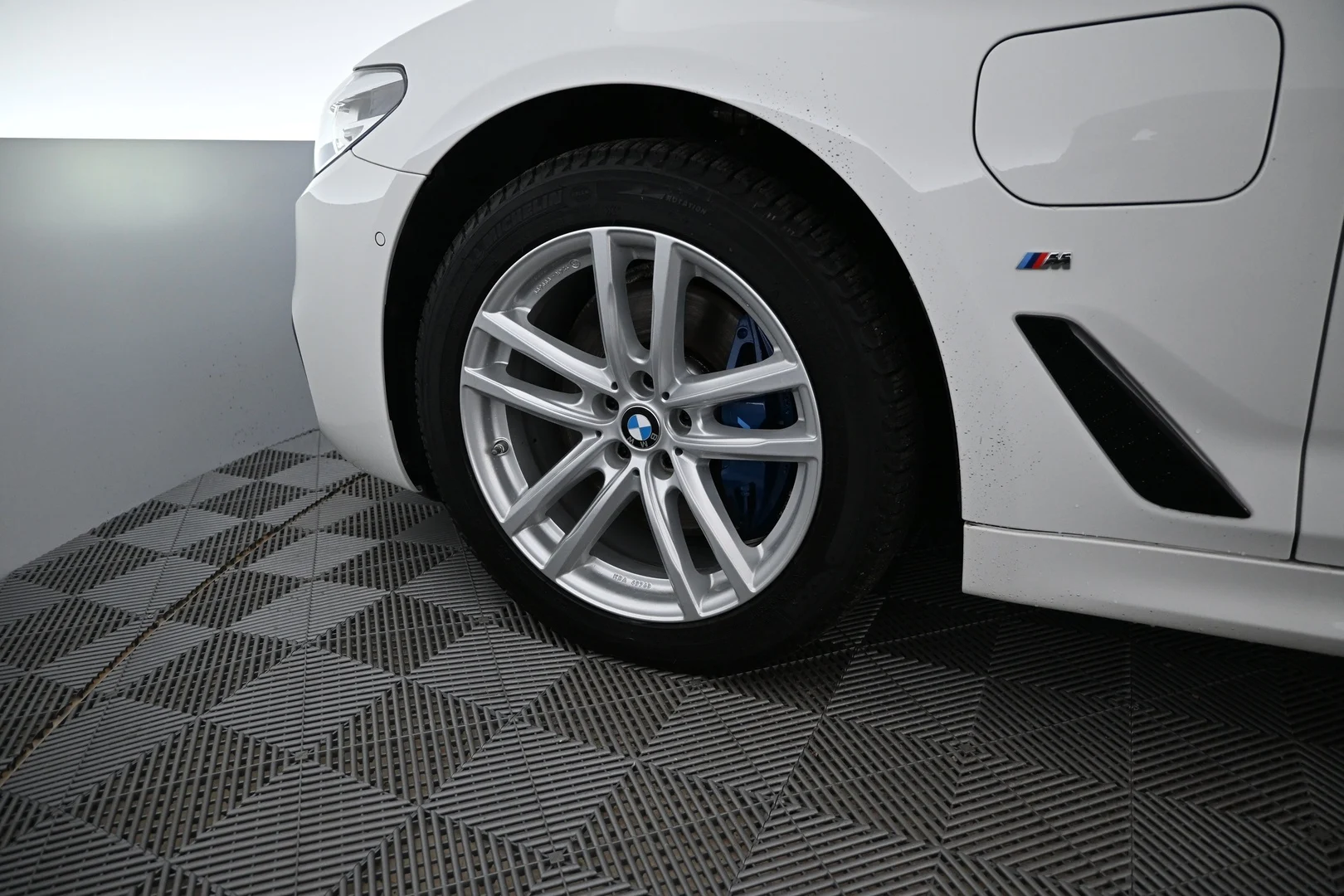 Car Image - fOGEC1PPaGsTqIo5r3OB4