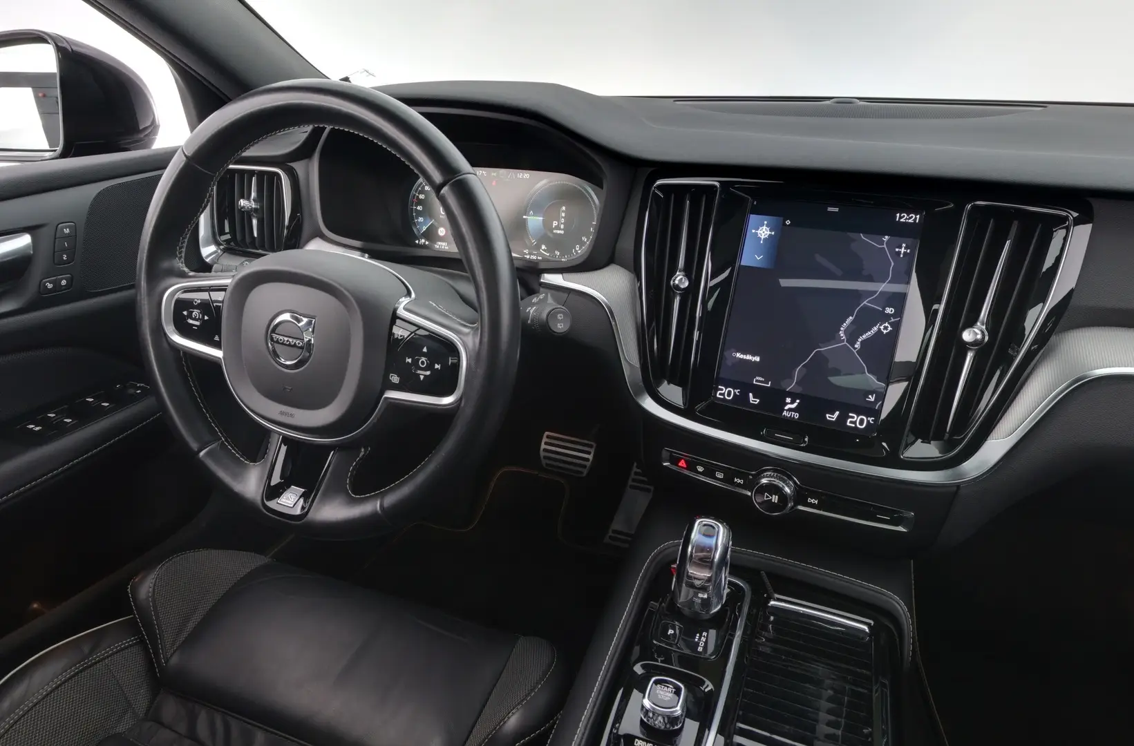 Car Image - z1am2p5GAmRyyYXqFDHx9