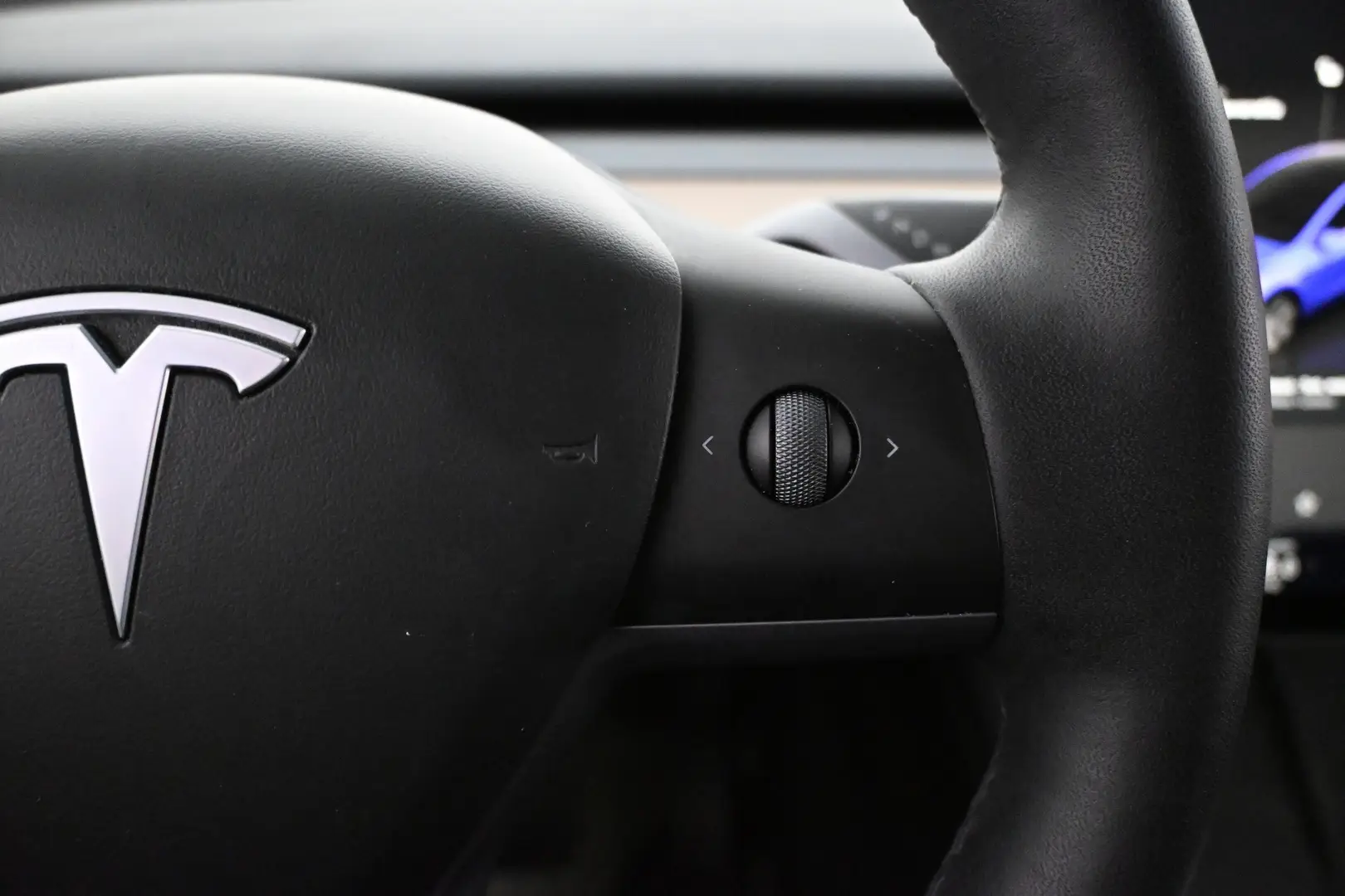 Car Image - 4wEhpALRdFjsyyXur4eTyR