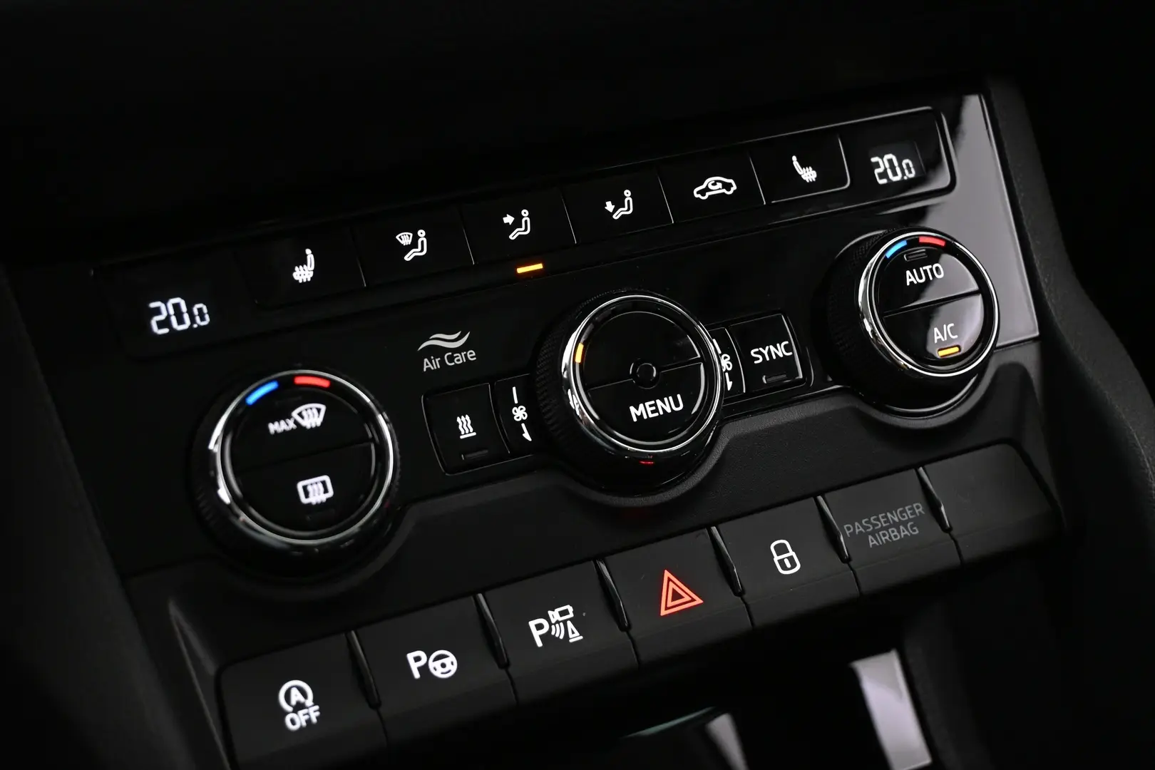 Car Image - 3LAWRwdhqbfCFBoOXEwq5b