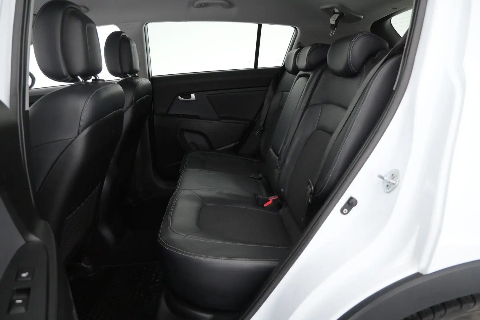 Car Image - 6kdzzMxn3uIjdyONSZlbzY