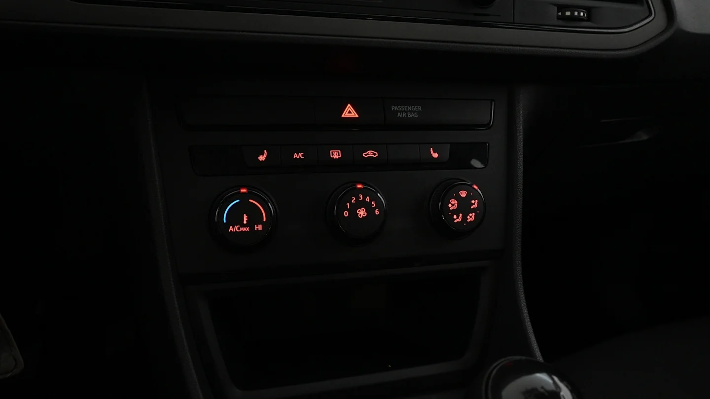 Car Image - eByIJunTuHnFHXqSKClMS