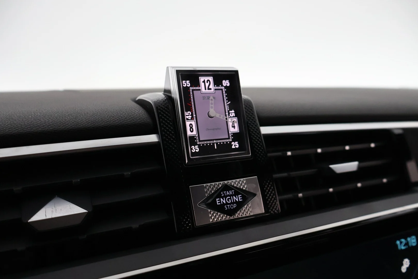 Car Image - zeiBkvwP8GbVz9XV9gsU1