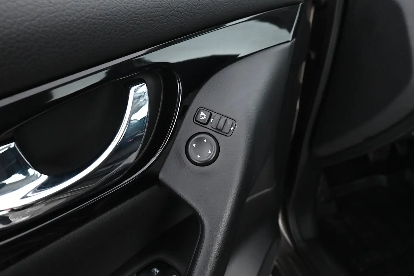 Car Image - 2NrfwHJje7L6D5AH8dsnJu