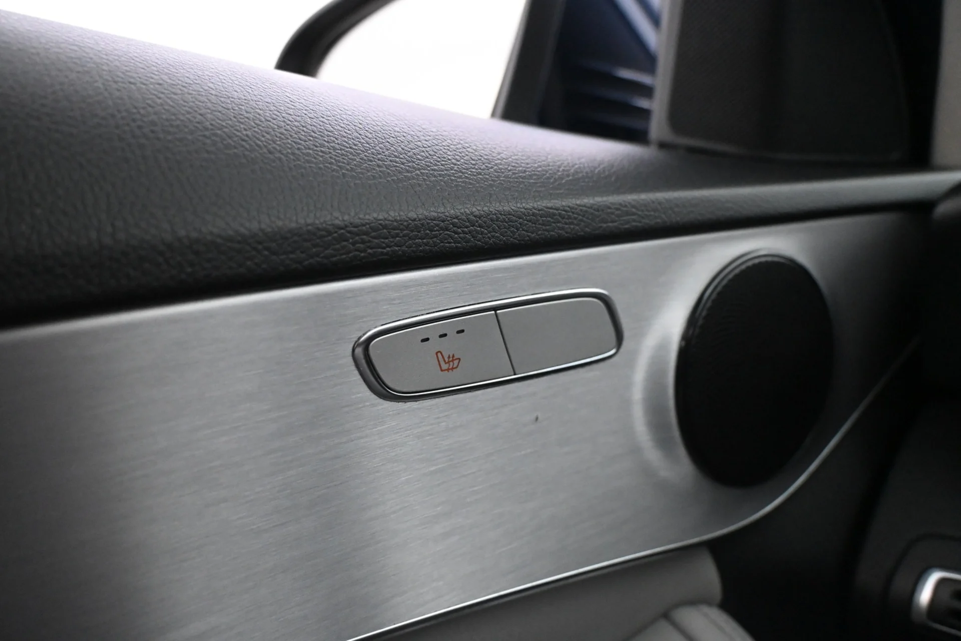 Car Image - 7ADpwcjprPatEzwIQ3DmU2