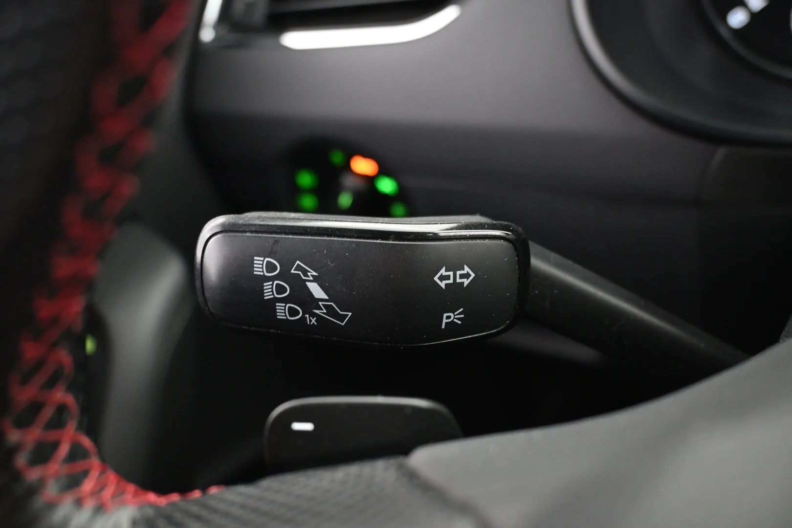 Car Image - 5FqOdjkRpViTDhv3EyY7Av