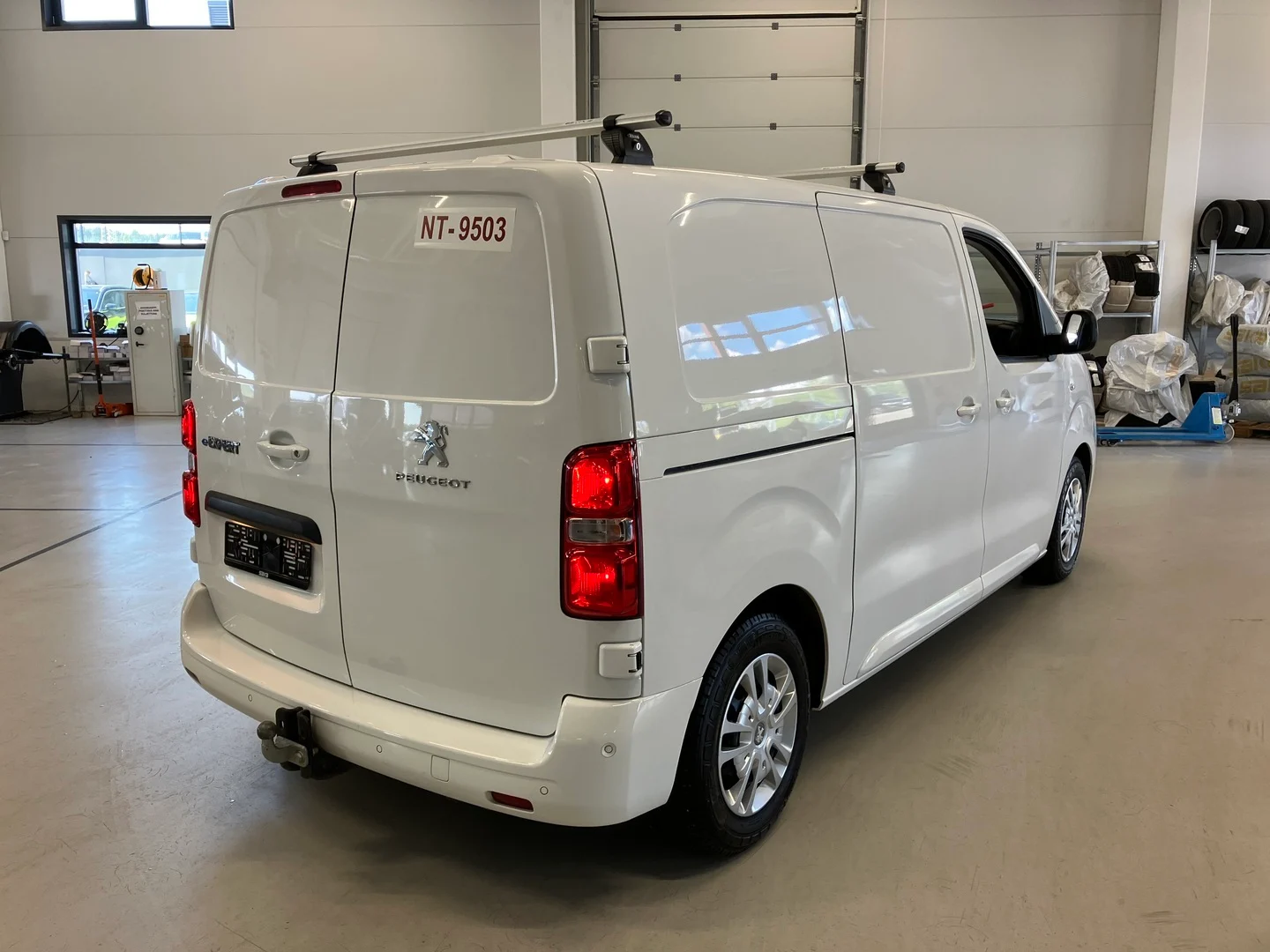 Car Image - 7zBclHnC712QpEvfRuMFlH