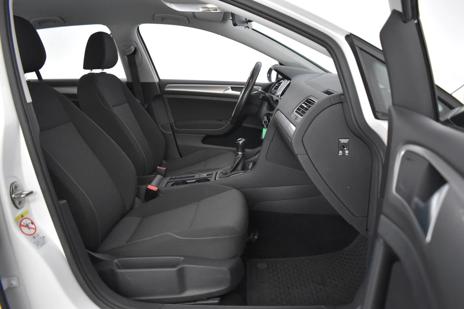 Car Image - 1k8LklCDAOFEXtWe4KSUxn