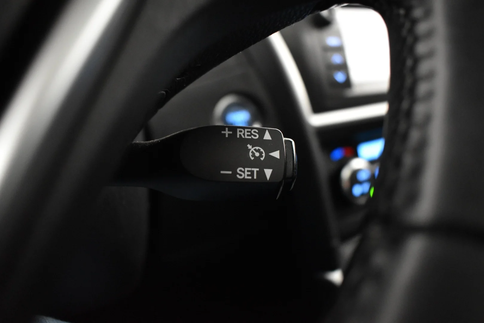Car Image - 5xqhFfPCgERroUhwdKmFej