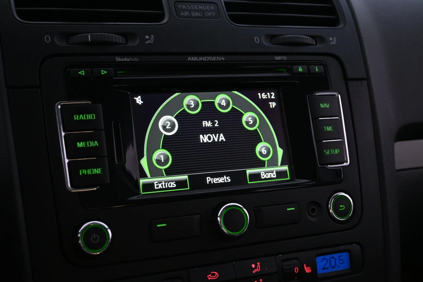 Car Image - 3fLz224NpxAEfJ5rzdVtey