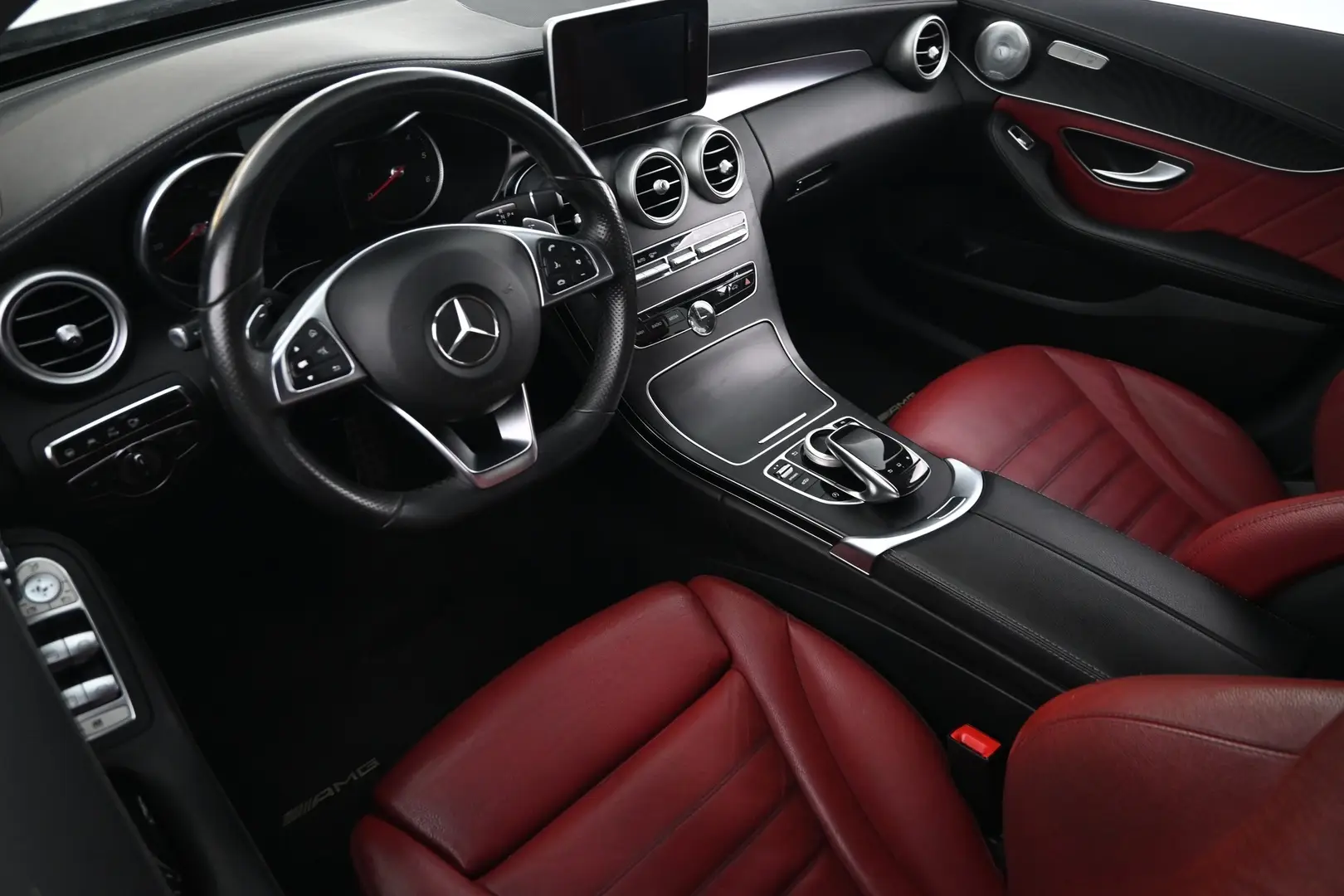 Car Image - 6stNPFrBGVQ56LjSjZcoJ6