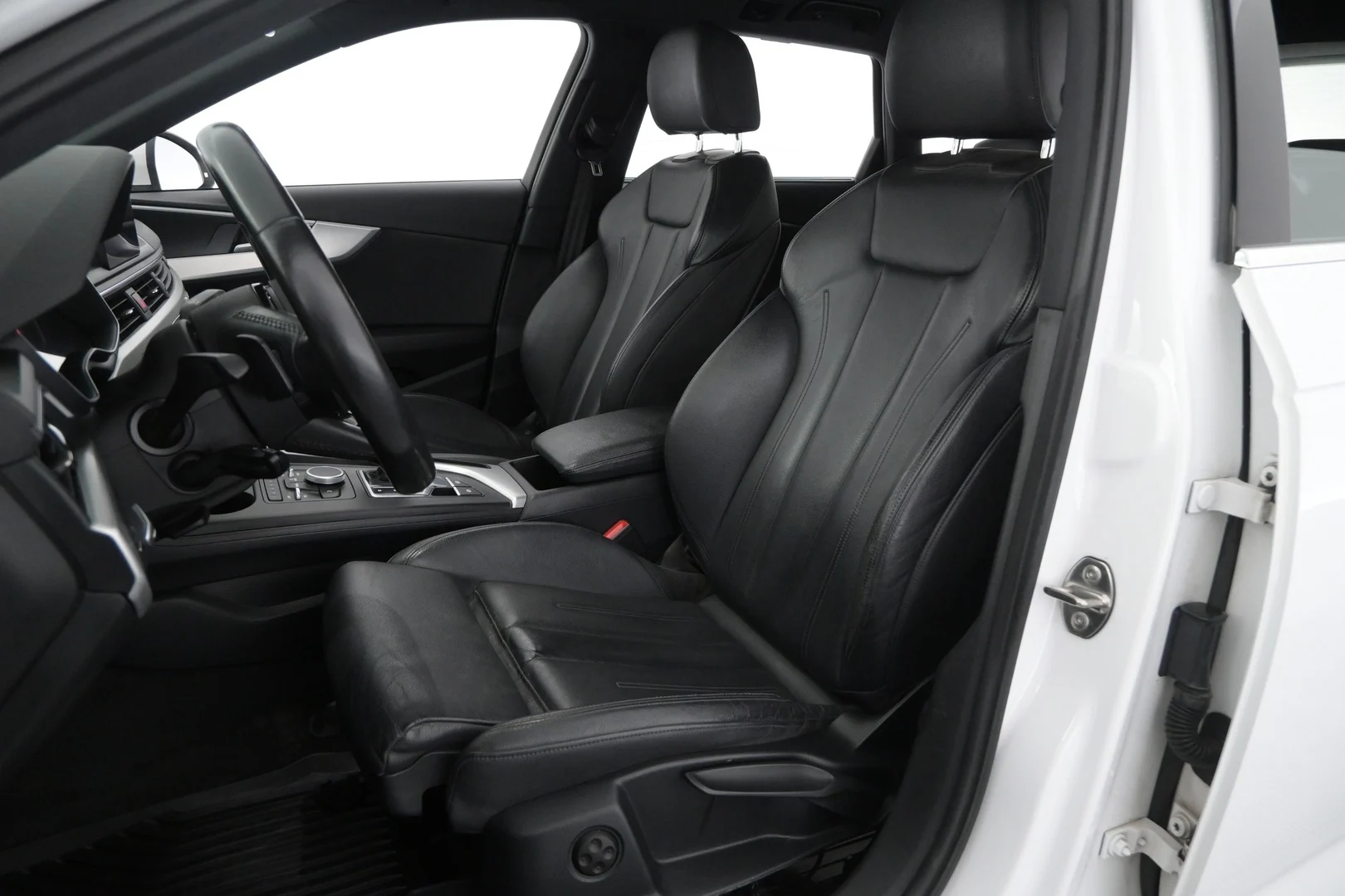 Car Image - 5MJc3RFIrRLsPRkhe3HJP3