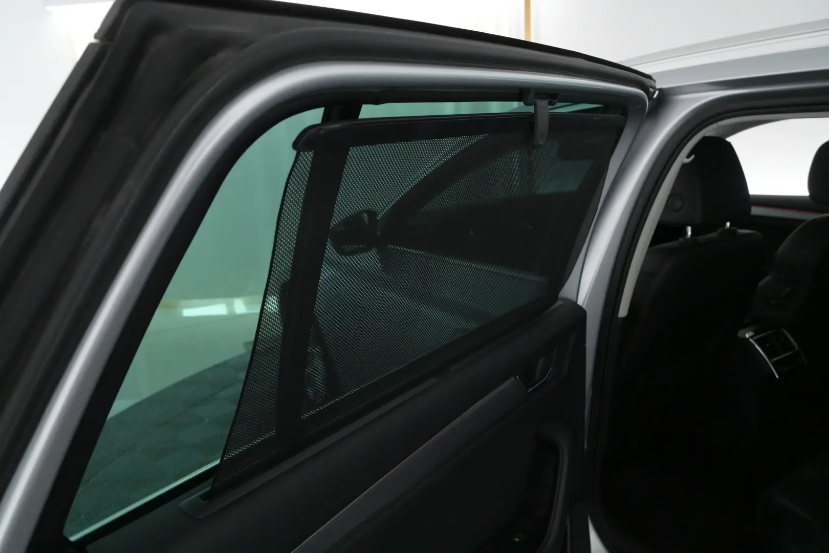 Car Image - 10NYLuMF3T2dVnSkDqeNfB