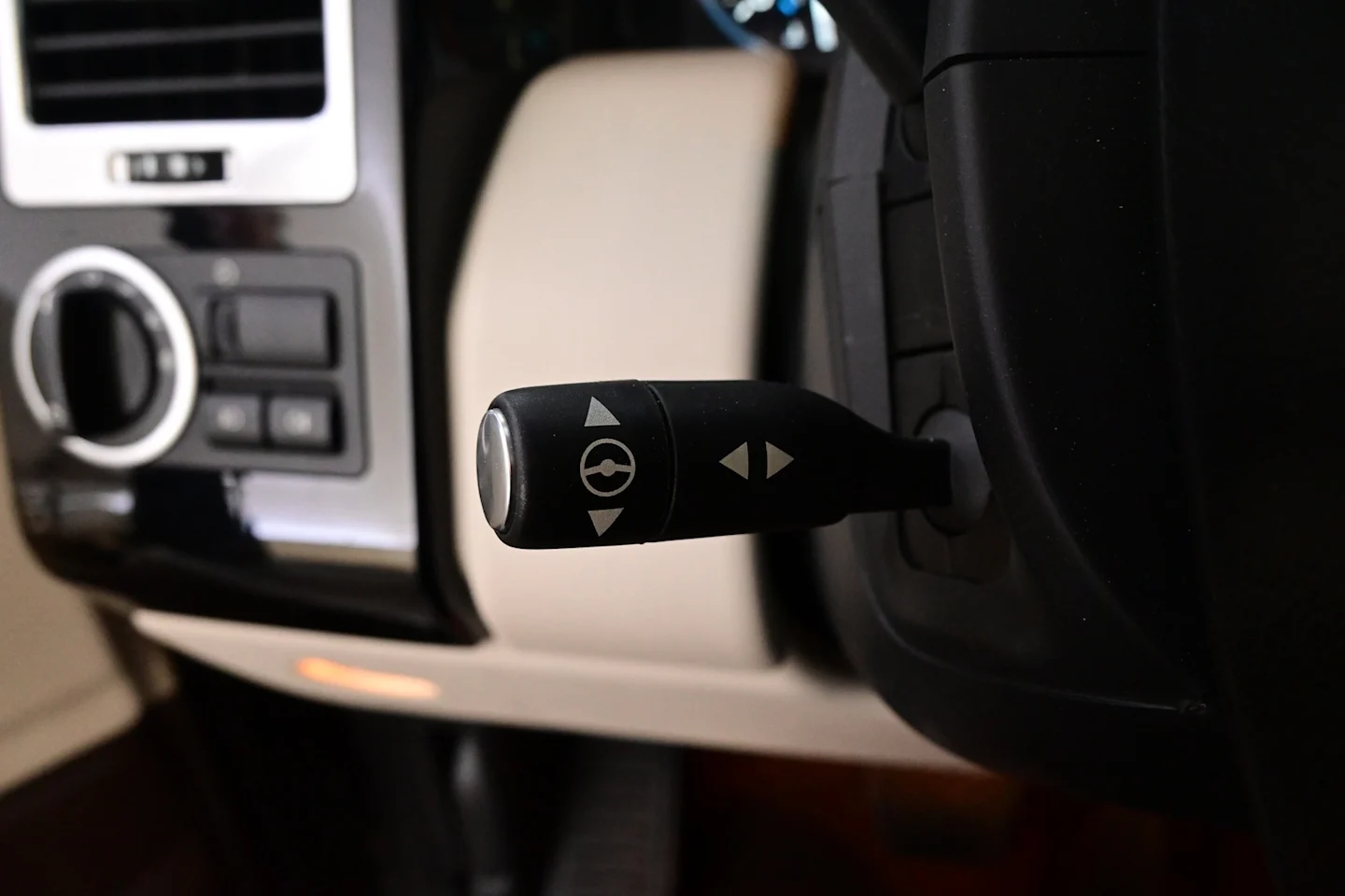 Car Image - 3iL7OUb78S7IXHsC8DqdZa