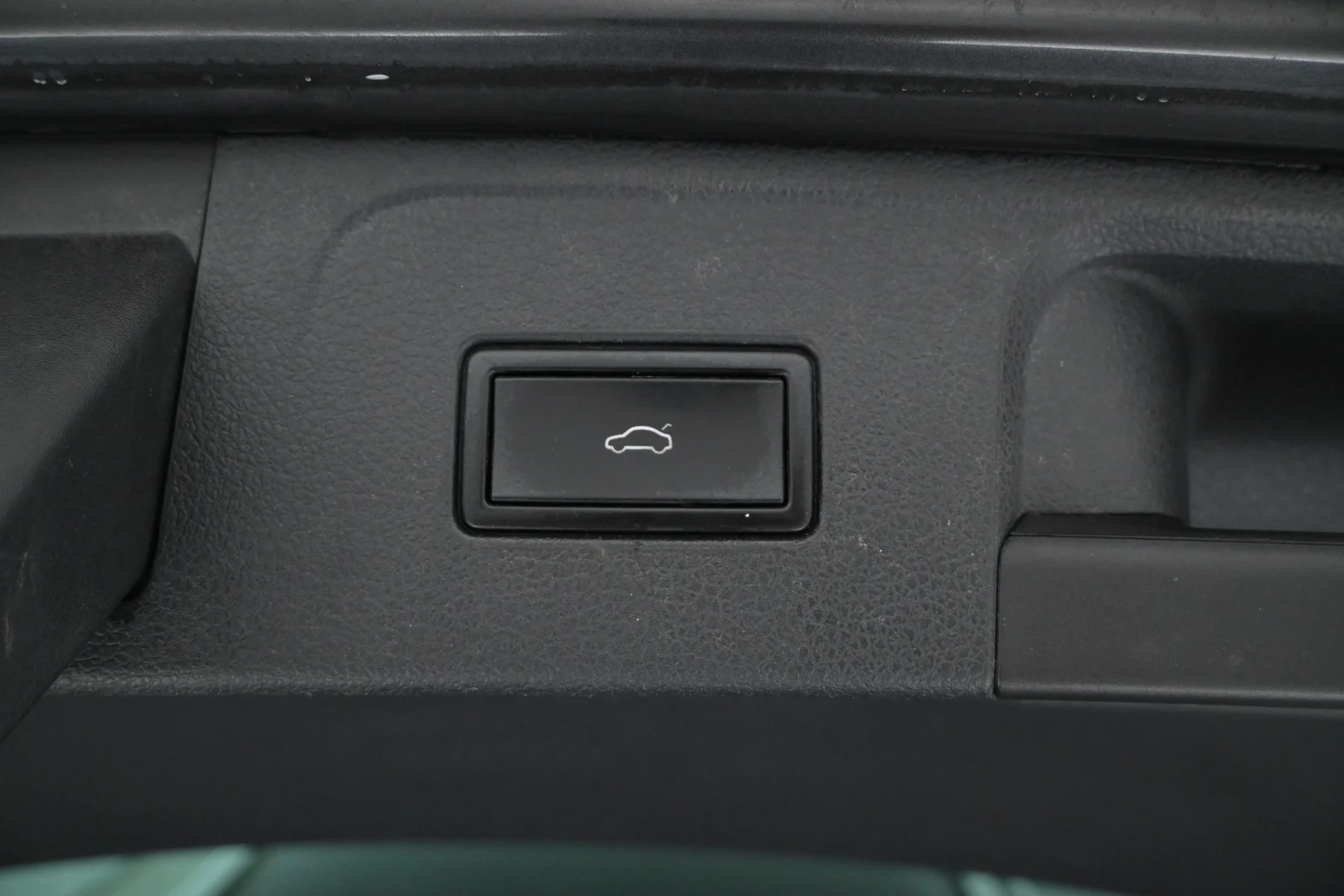 Car Image - 6SVpV2hiP0aGTcV6n4E7Qf
