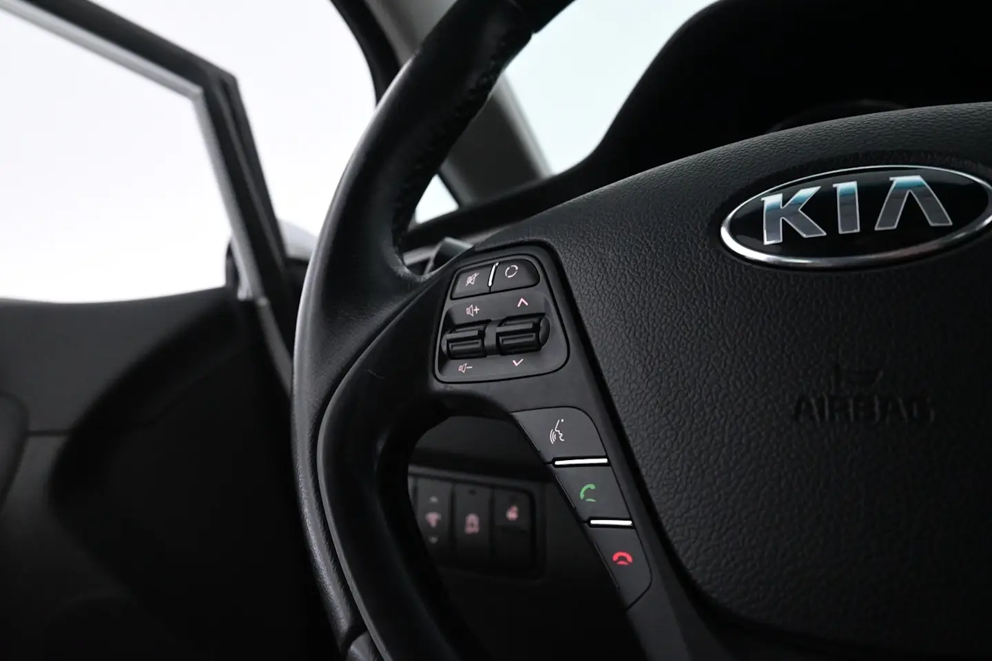 Car Image - N6EtLPUhw4DhRCRuXdISM