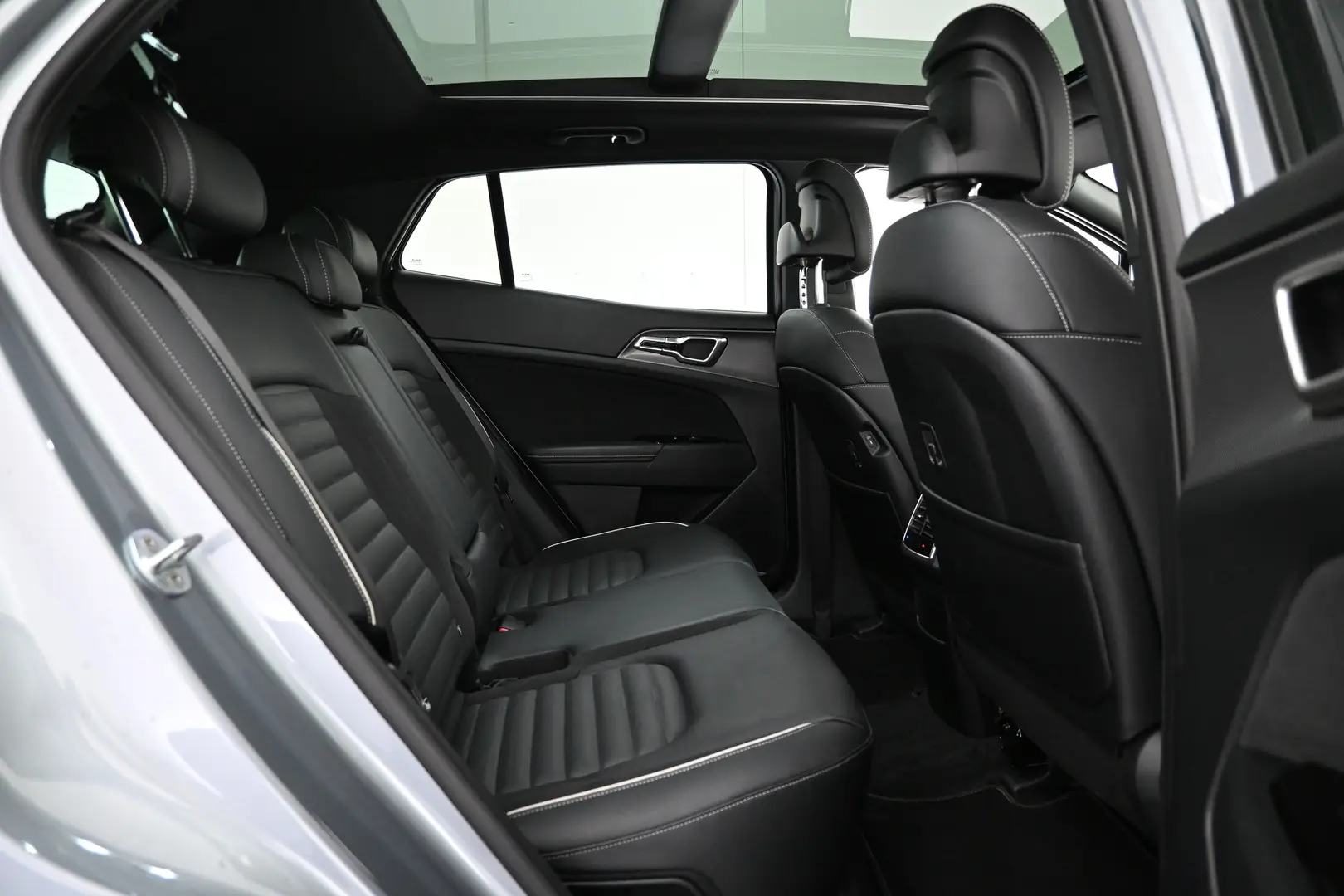 Car Image - 6fsoeXAR2saAAXn9d73Hkp