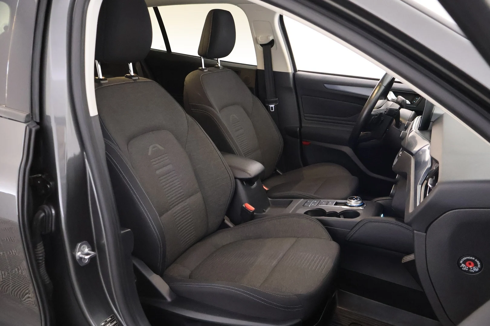 Car Image - 4qaYfWlxET0uqD8QRV9X5N