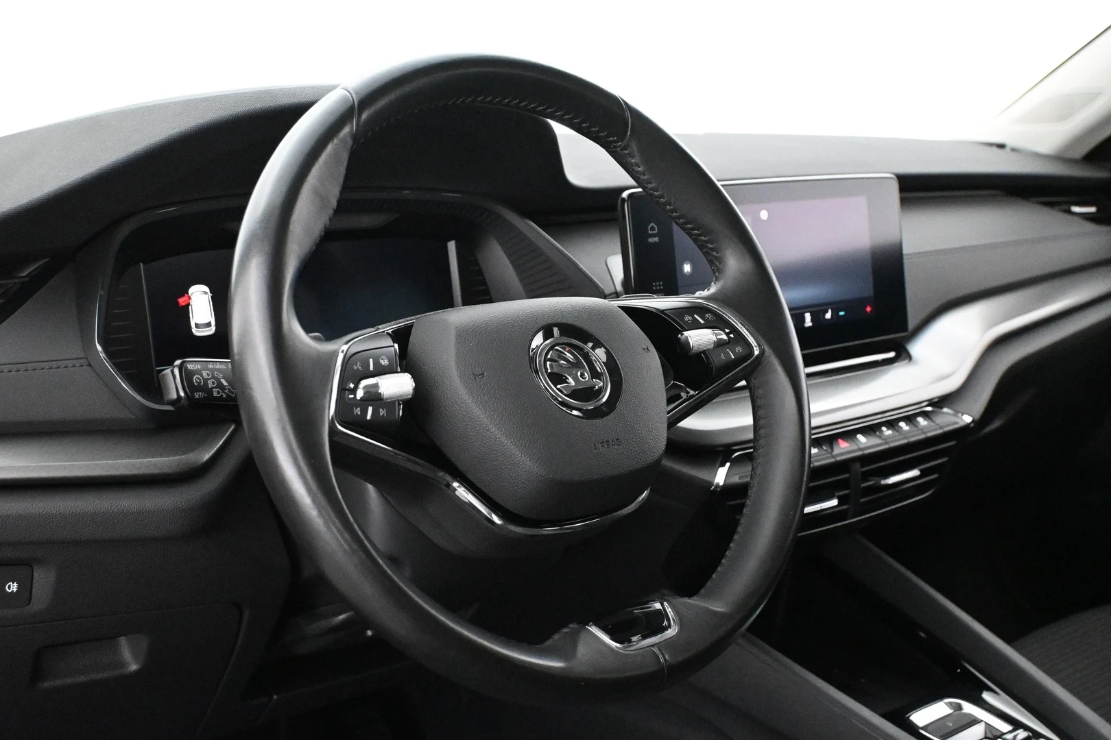 Car Image - 4BZGOxvqYwAVfkIxujPiR6