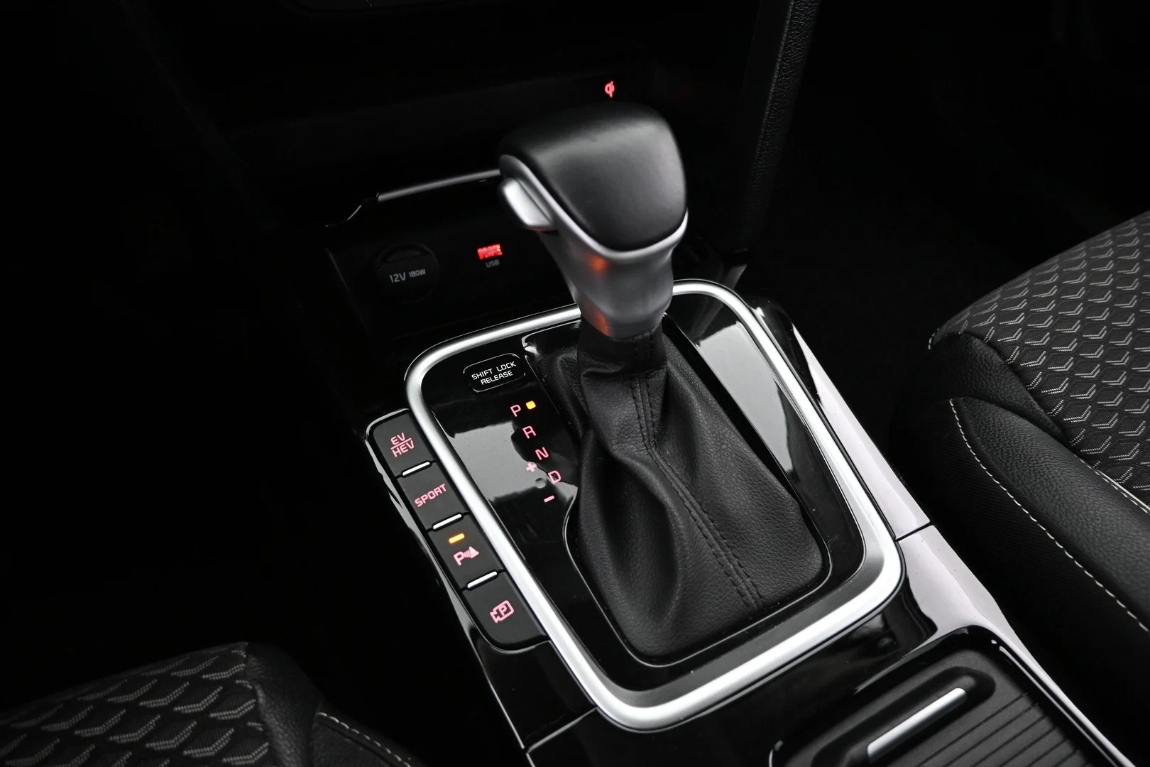 Car Image - 7lYoRTIzRgFmbeWvzYjFm5