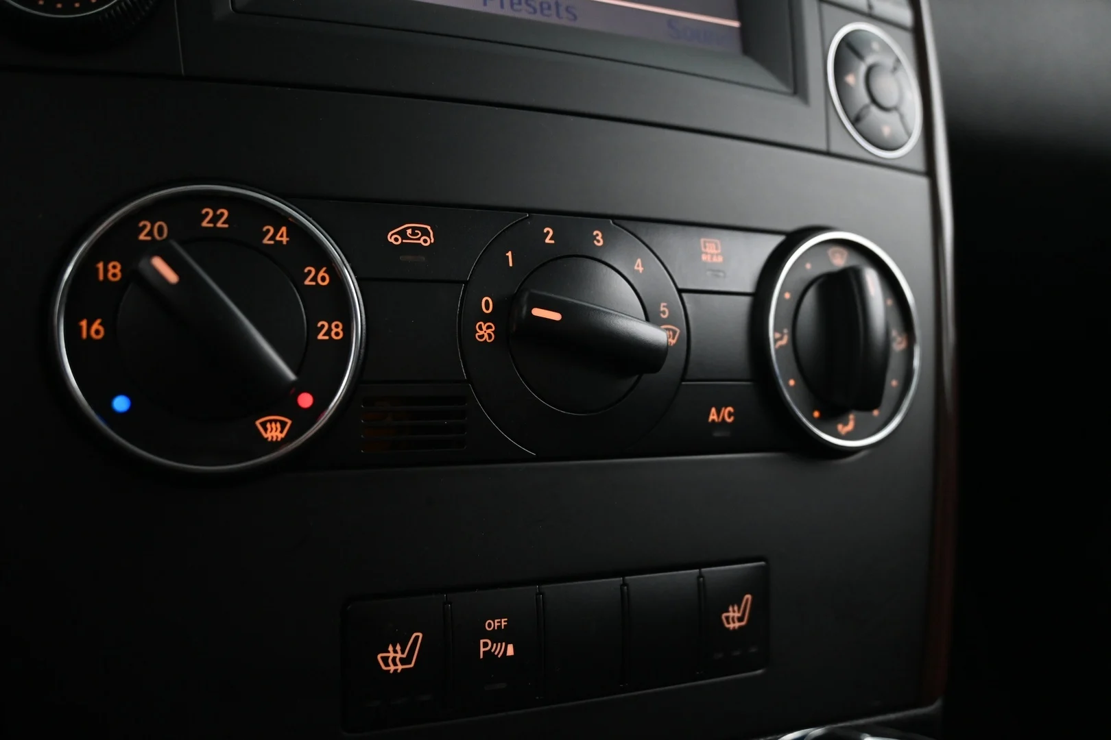 Car Image - 7gXQlnPCpHsisZT15Xvv3