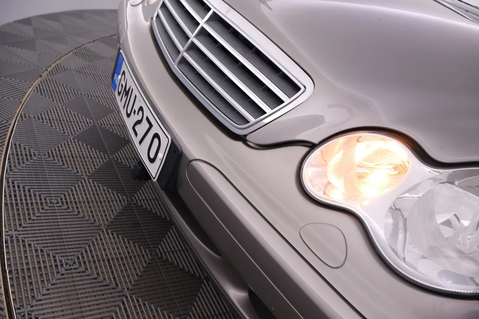 Car Image - 5S2TmLzTJHgTYwSjNiIb3d