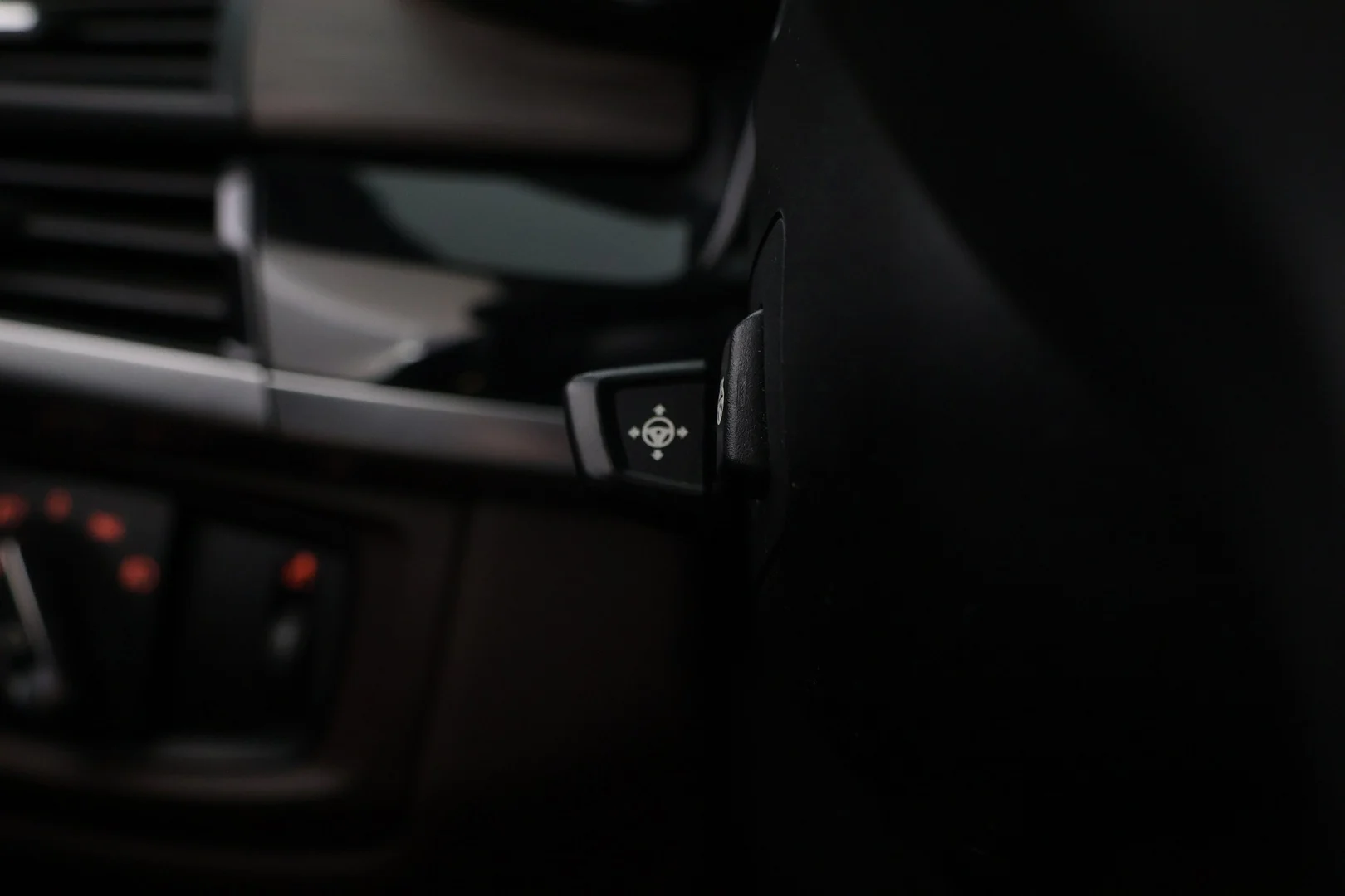 Car Image - 5b6iIfta3ysmhwkKdyELAI